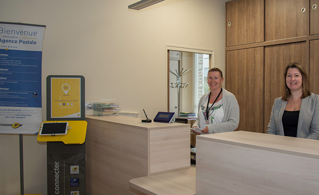 Des agents de La Poste sur le qui-vive dans l'agence postale de Bréviandes, dans le Grand Troyes