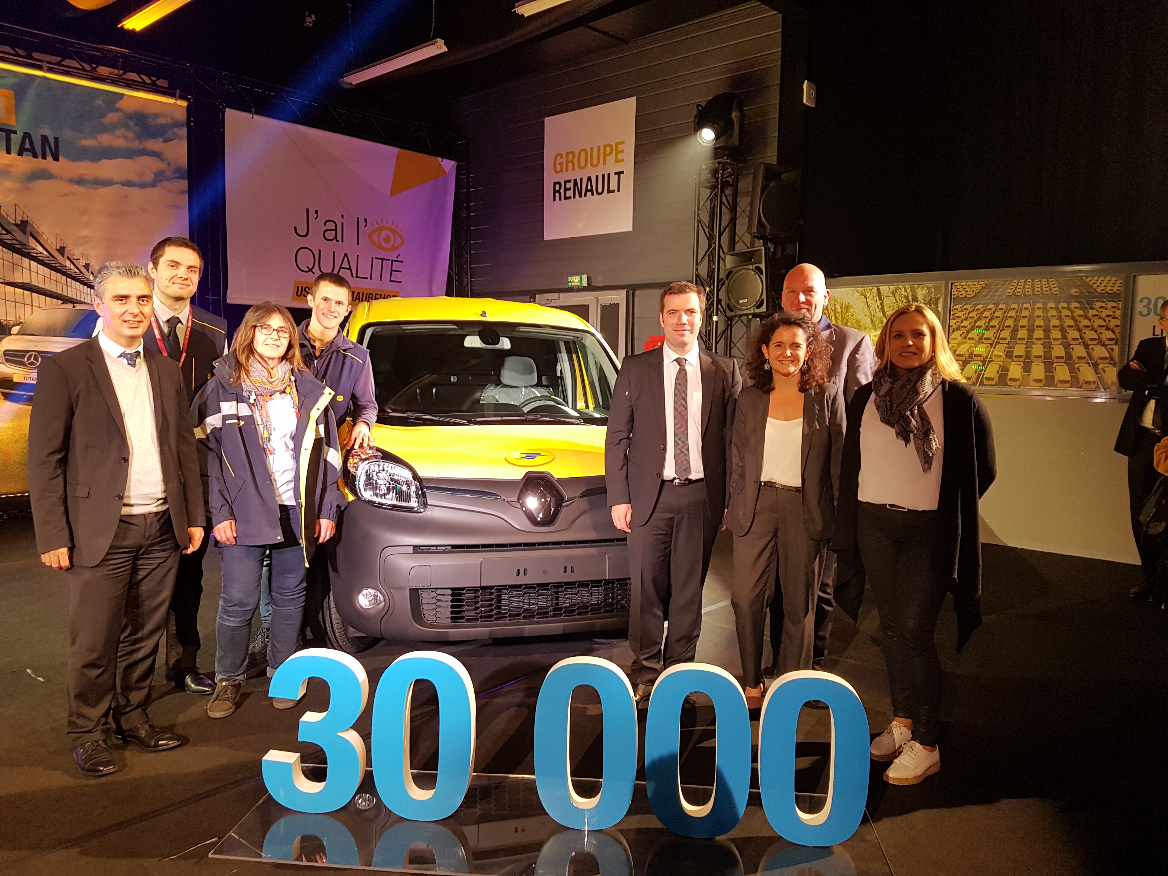 The 30,000th Kangoo Z.E. from the Maubeuge Renault plant: the preferred electric van among French mail carriers.