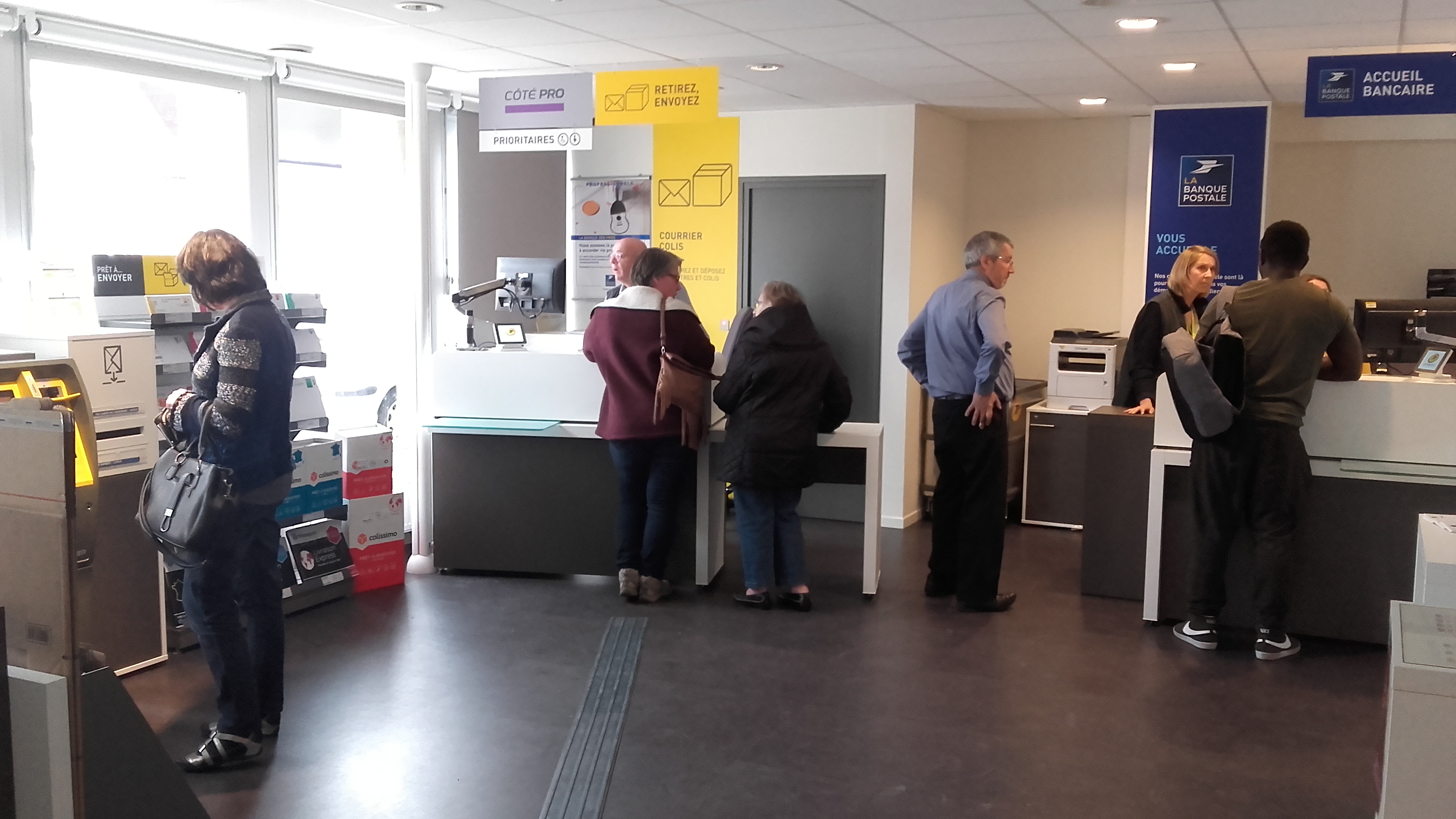 Recently reopened post office in Vitry-en-Artois