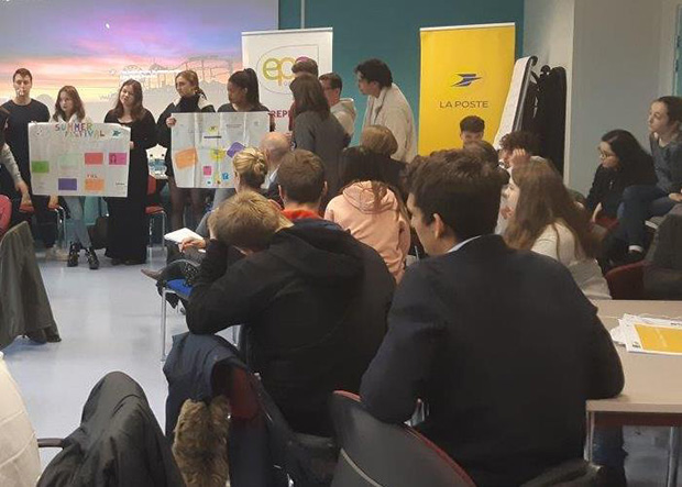 Photo d'une séance de travail lors des deux journées de réflexion organisées par La Banque Postale, l’EM Strasbourg et Innov'-EPA.