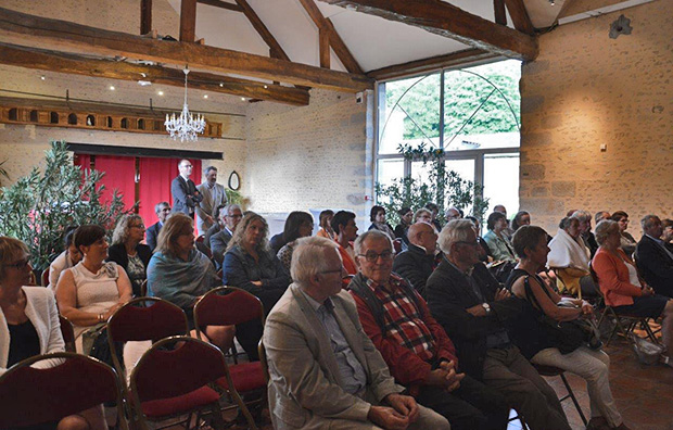 Numerous elected officials and managers attended the “All Partners” meeting in Orne.