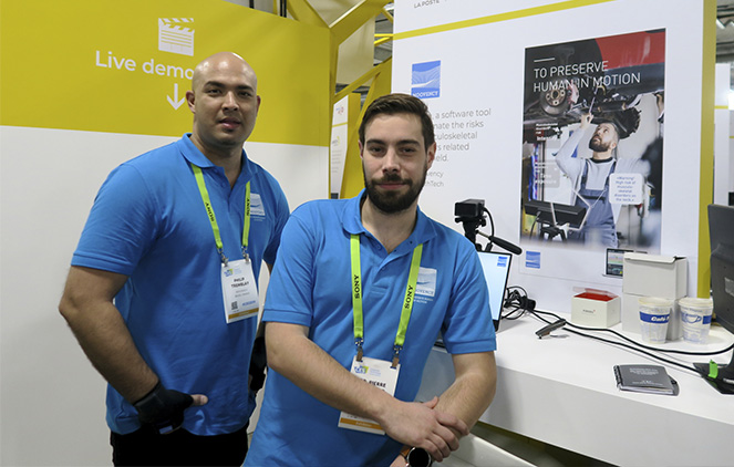 L'équipe de Moovency en démonstration sur le stand La Poste French IoT de l'Eureka Park. Au centre de la photo, Pierre Plantard, l'un des deux fondateurs de la start-up.