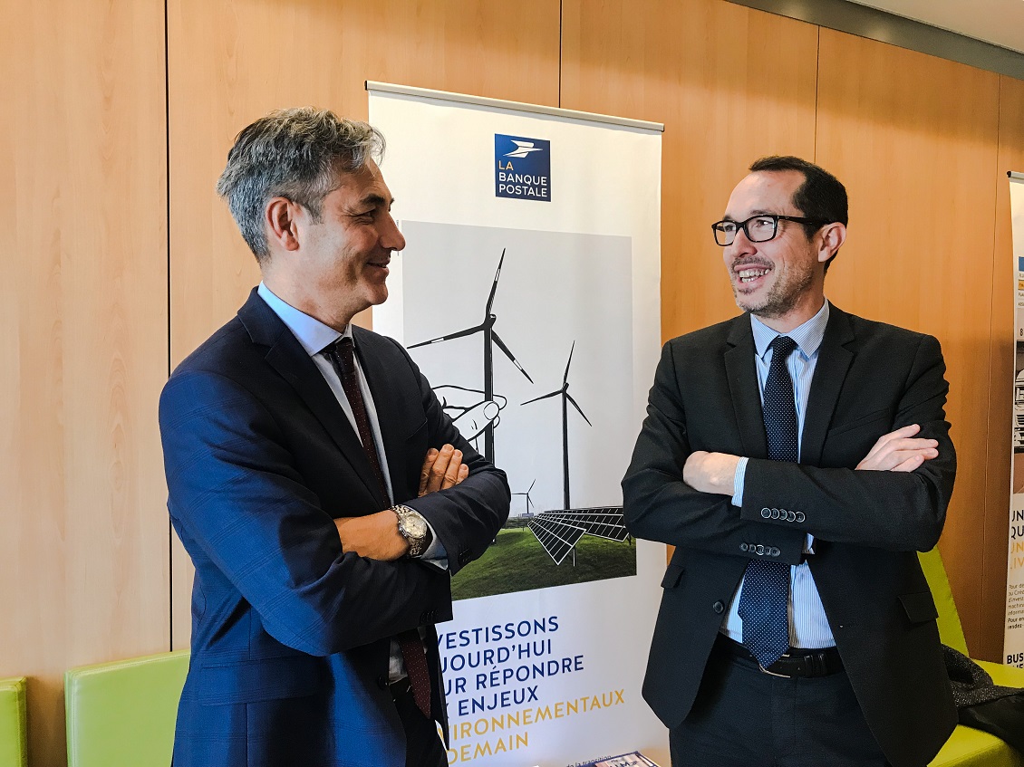Photo de Olivier Places, directeur du centre d’affaires de Marseille pour la direction des Entreprises, et de Denis Bonifay, directeur adjoint en charge du Secteur Public Local Méditerranée.