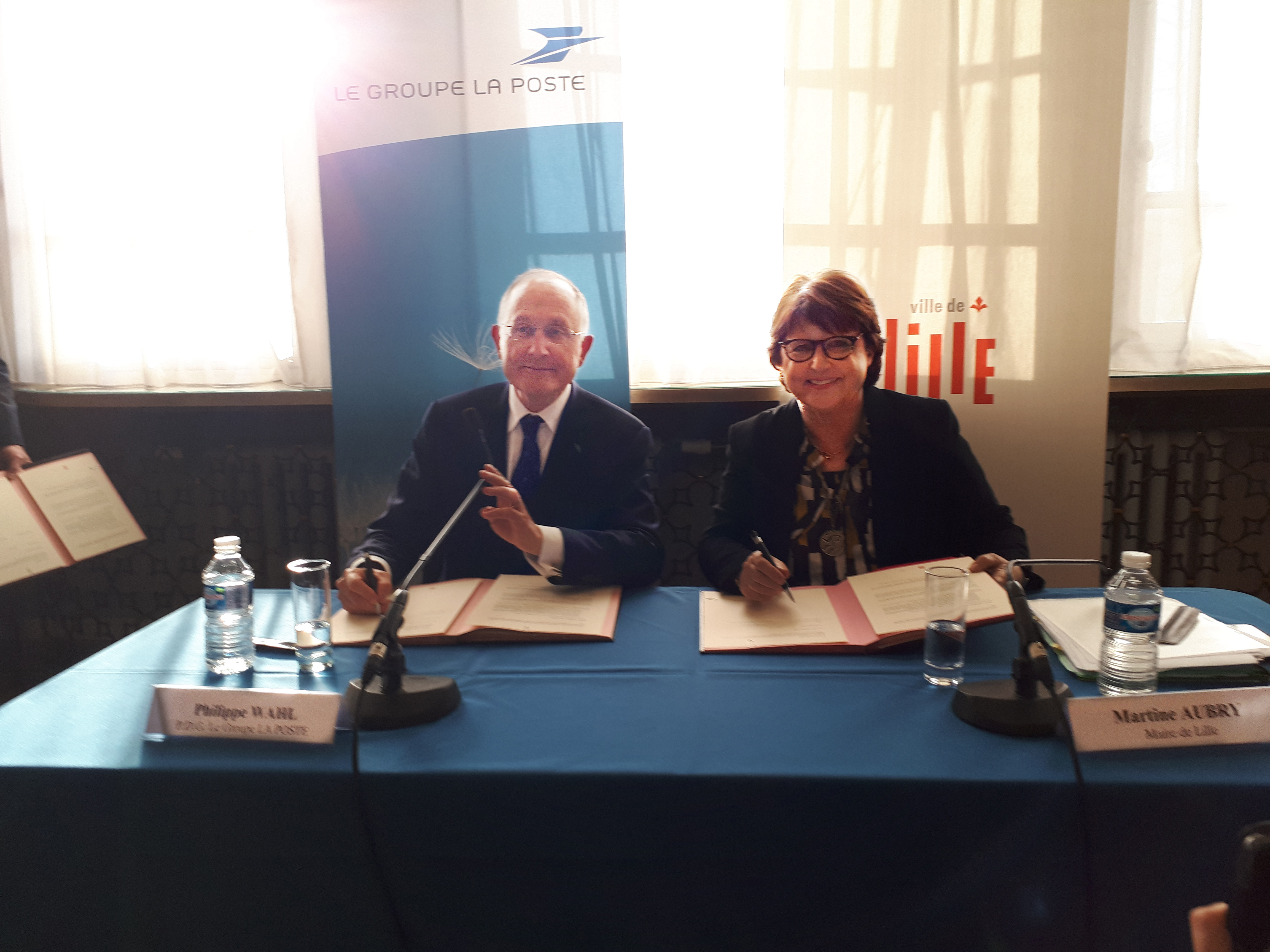 Martine Aubry and Philippe Wahl sign a partnership agreement for innovative logistics solutions